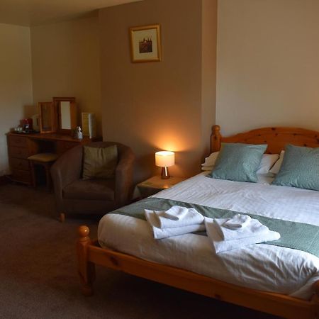 The Belted Will Inn Farlam Exteriör bild